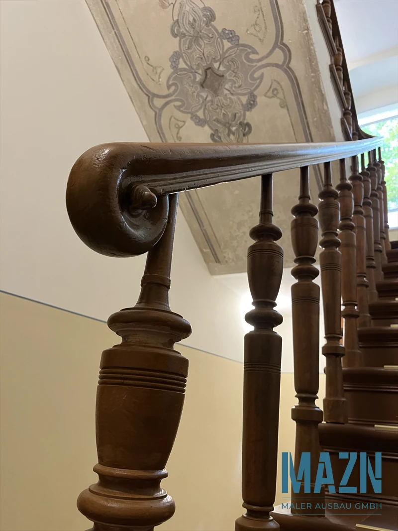 Innen- und Außenanstrich